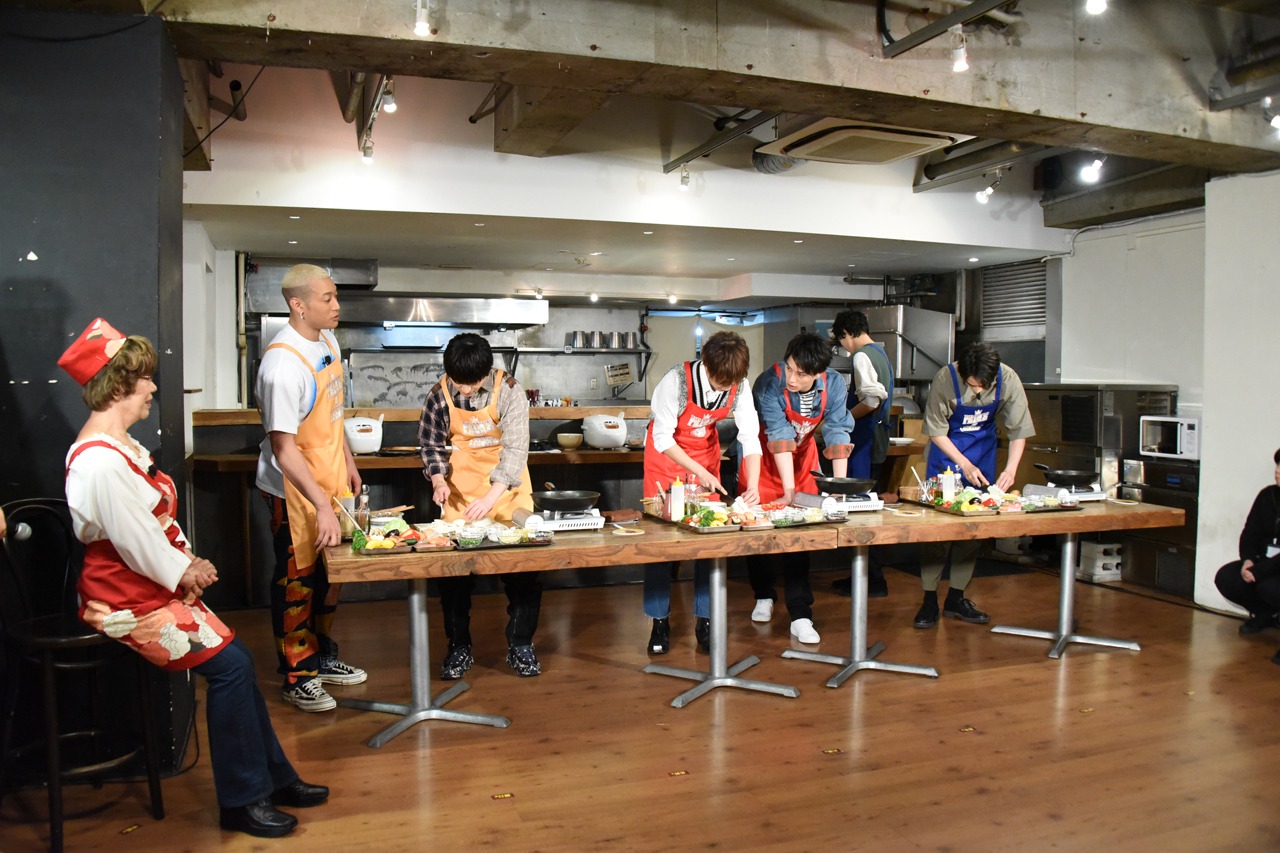 「伝説の玉子料理選手権」の様子。