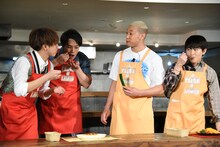 左から片寄涼太、鈴木伸之、関口メンディー、佐野玲於。