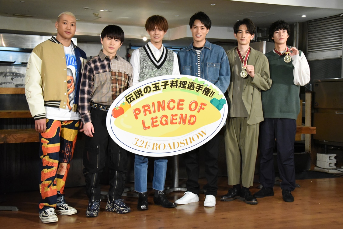 左から関口メンディー、佐野玲於、片寄涼太、鈴木伸之、町田啓太、清原翔。