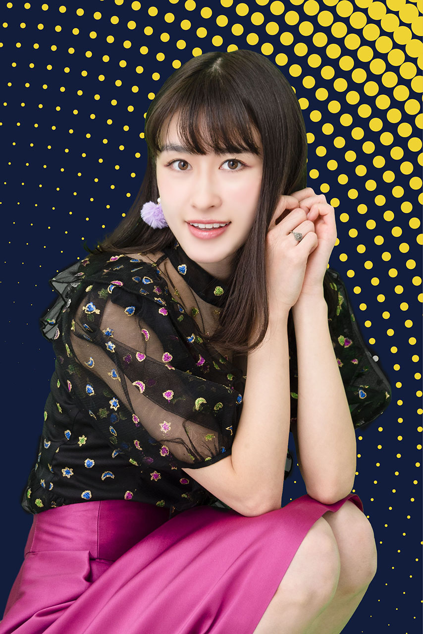 加納エミリ