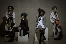 DEZERT、「Call of Rescue」の世界をモノクロ演奏シーン×影絵で表現