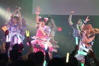 「つぼみ大決戦～この先もみんなとライブしてたいねん～」の様子。（写真提供：株式会社よしもとクリエイティブ・エージェンシー）
