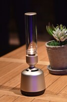 ソニーのグラスサウンドスピーカー「LSPX-S2」。