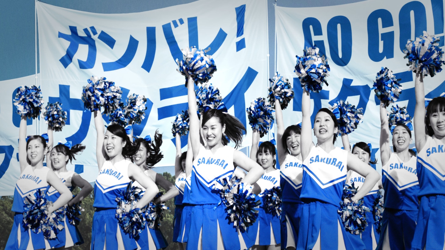 森永製菓「inゼリー」の新テレビCM「inゼリー フレフレ櫻井」編より。