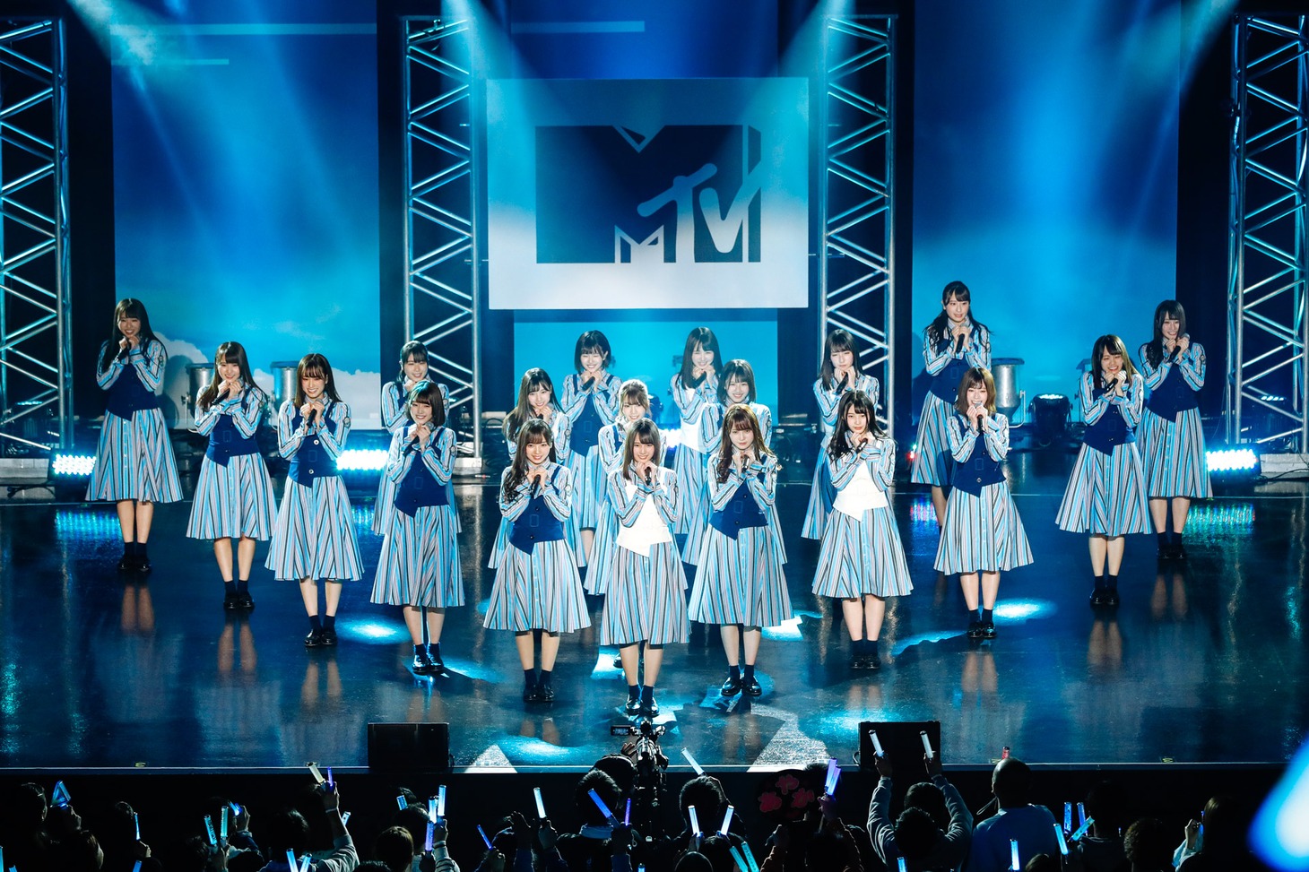 日向坂46