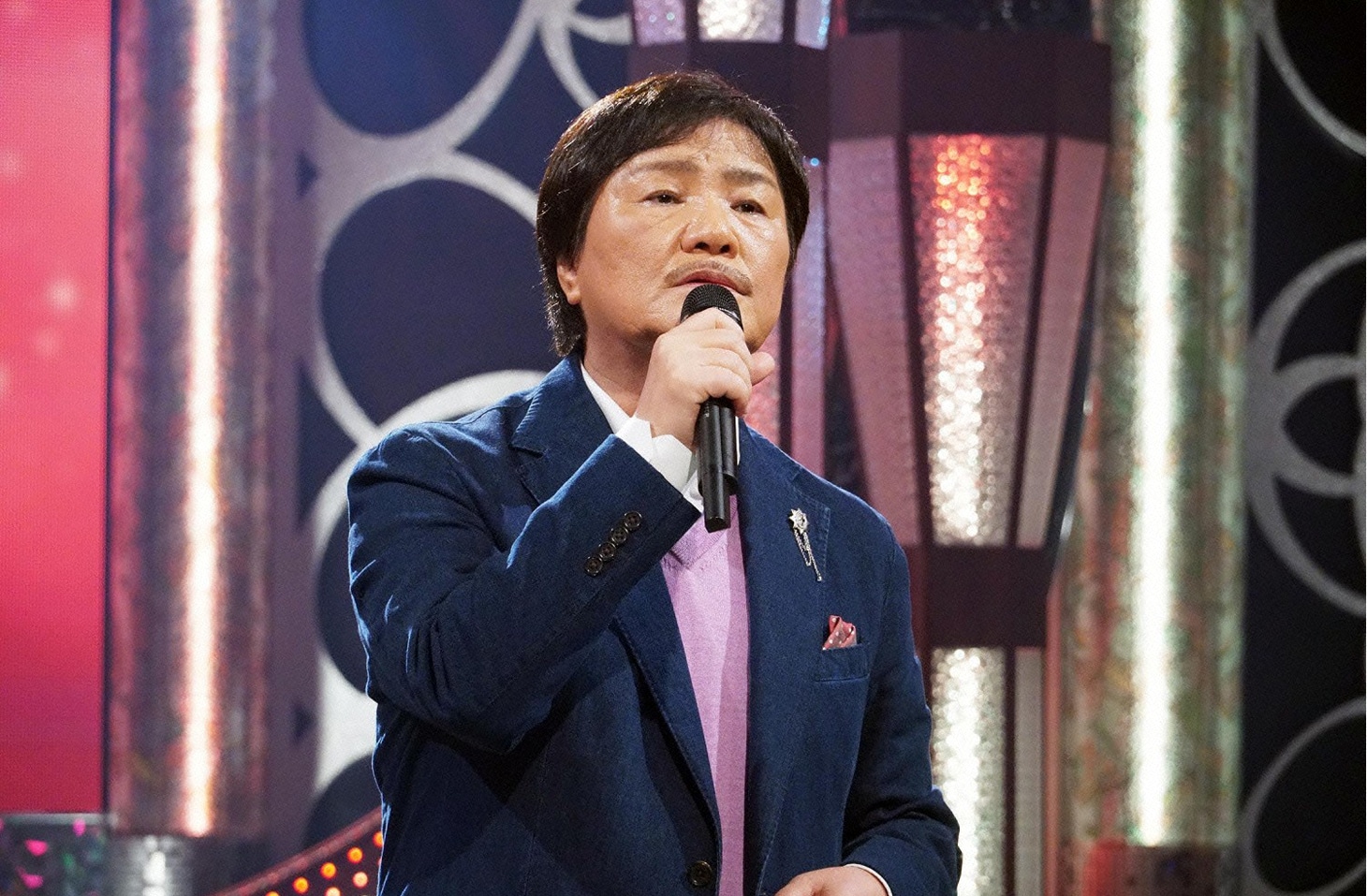 「THE カラオケ★バトルSP『またそれやっちゃう？ご本人は何点出せるのかSP』」場面カット (c)テレビ東京