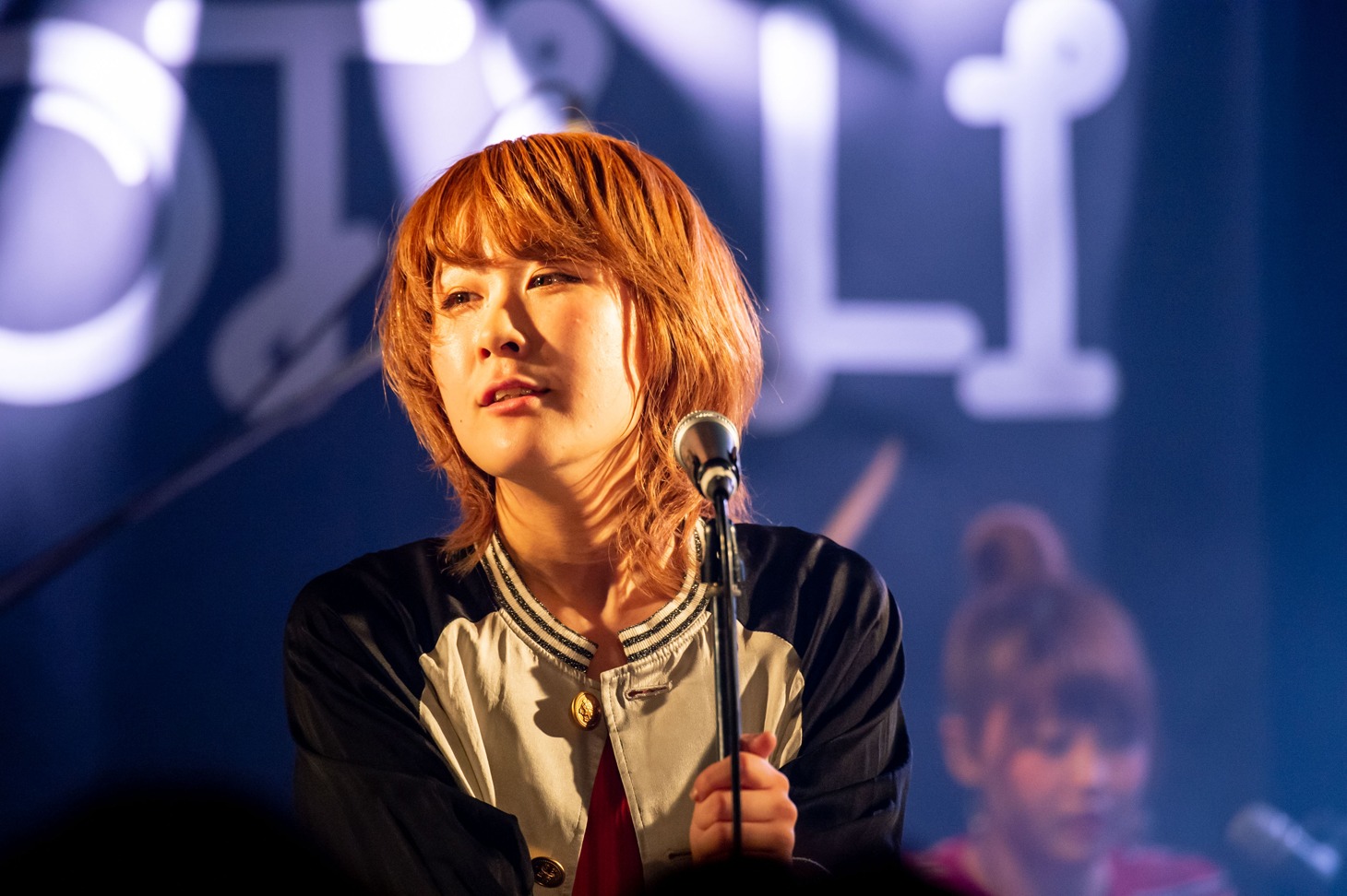 鈴木奈津美（Vo）（撮影：ヤオタケシ）