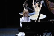 牧阿佐美バレヱ団「プリンシパル・ガラ2019」に出演したYOSHIKI。