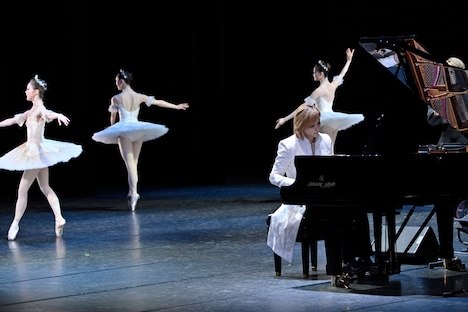 牧阿佐美バレヱ団とYOSHIKI。