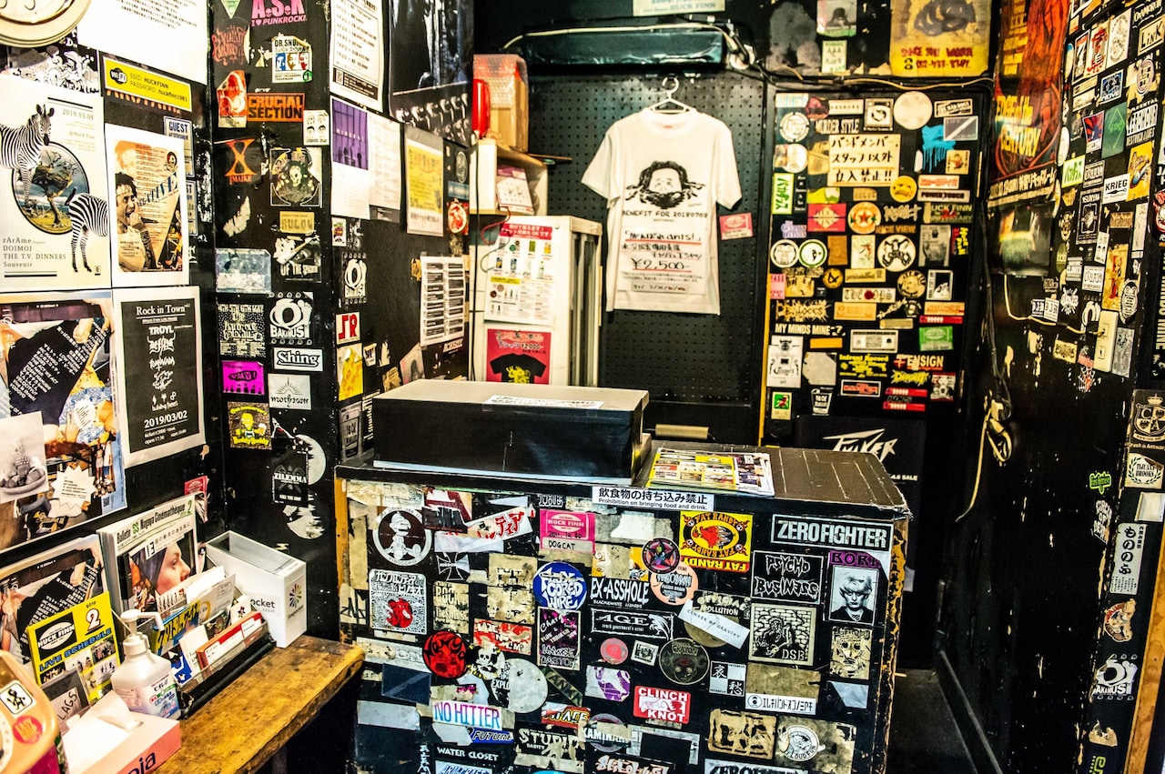 HUCK FINNの受付ブース。