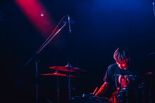 増子央人（Dr, Cho / Age Factory）（撮影：西槇太一）