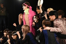 BiSと純烈の記者会見の様子。