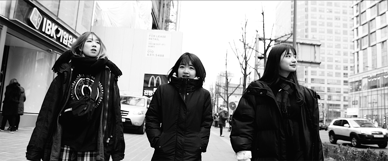 BRATS「アンフェア」ミュージックビデオのワンシーン。