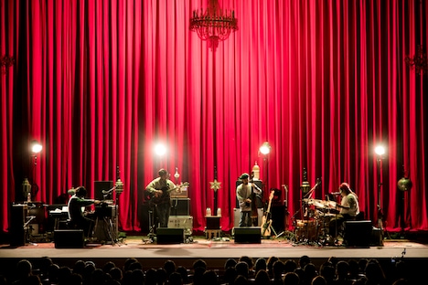 「SPECIAL OTHERS HALL TOUR2019 QUTIMA Ver.25(THE HALL)」神奈川・神奈川県民ホール公演の様子。(撮影:五十嵐一晴)