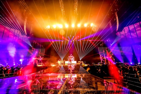 THE ORAL CIGARETTES「Kisses and Kills Tour 2018-2019」神奈川・横浜アリーナ公演の様子。（Photo by Viola Kam [V'z Twinkle]）