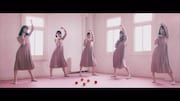 日向坂46「Footstep」ミュージックビデオのワンシーン。