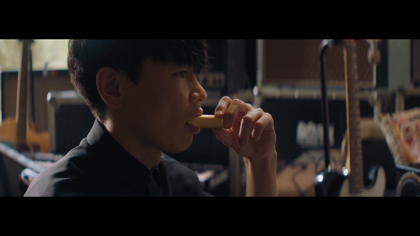 カロリーメイトCM「考えつづける人」より。