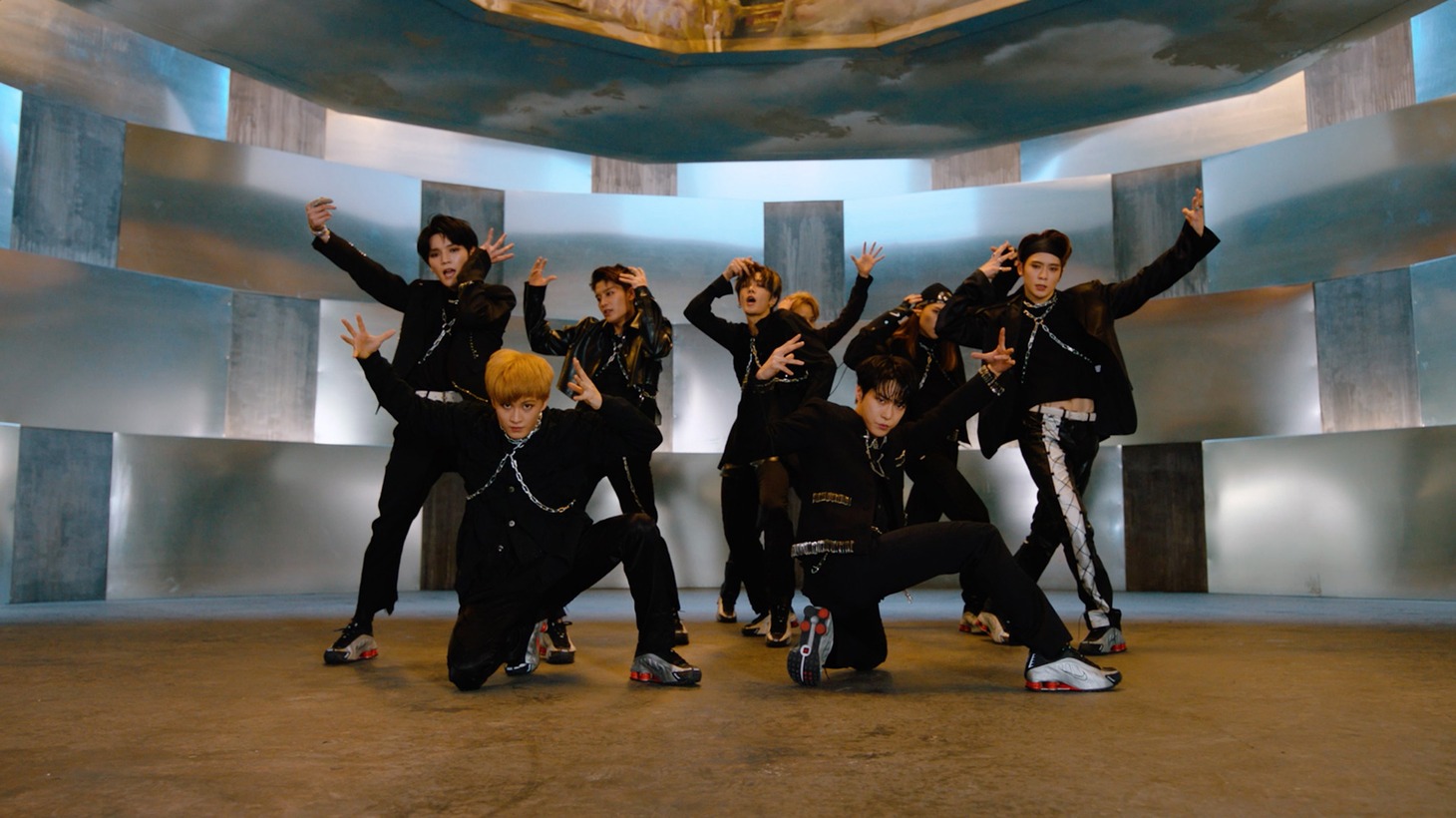 NCT 127「Wakey-Wakey」ミュージックビデオのワンシーン。