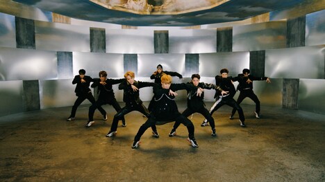 NCT 127「Wakey-Wakey」ミュージックビデオのワンシーン。