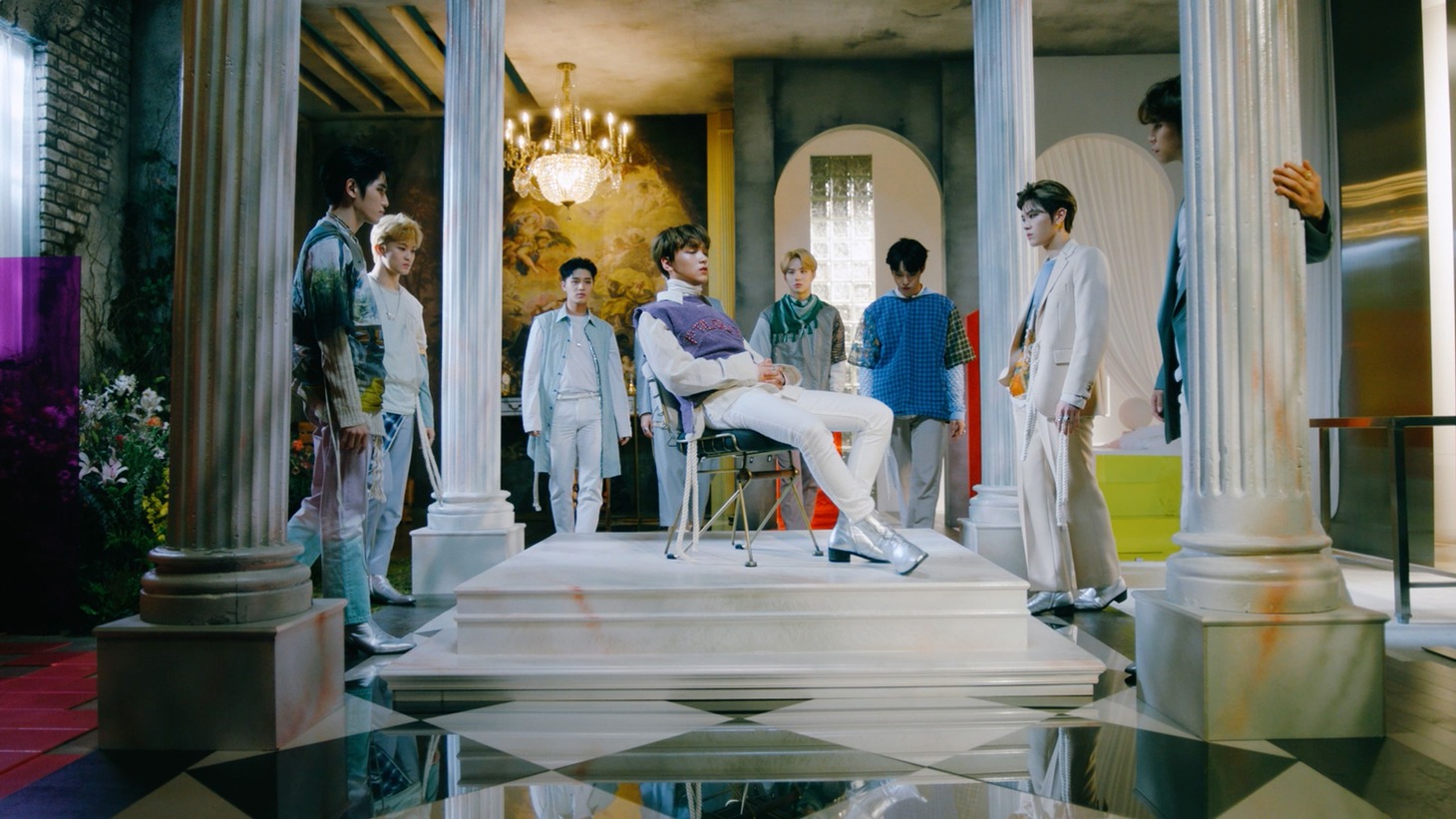 NCT 127「Wakey-Wakey」ミュージックビデオのワンシーン。
