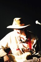 betcover!!（撮影：青木柊野）