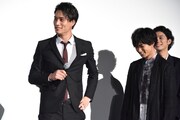 左から鈴木伸之、川村壱馬。