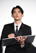 白石聖から“推し王子”に選ばれ驚く町田啓太。