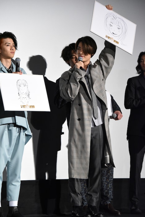 「絵心王子」に選ばれた塩野瑛久。