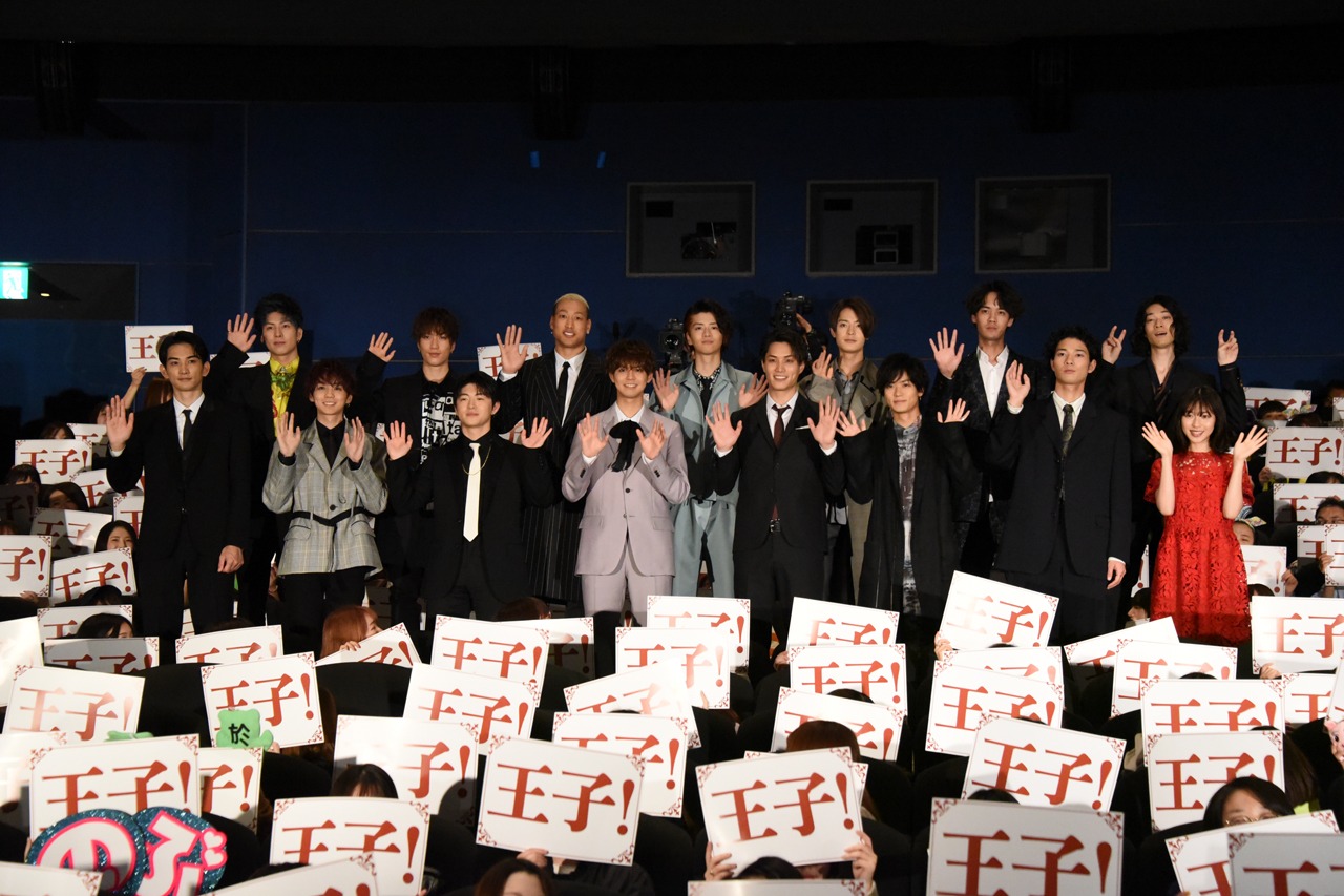映画「PRINCE OF LEGEND」初日舞台挨拶の様子。