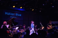 脇田もなり「Almost a Lady Live」の様子。