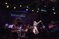 脇田もなり「Almost a Lady Live」の様子。