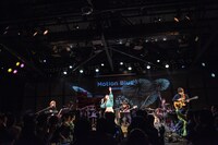 脇田もなり「Almost a Lady Live」の様子。