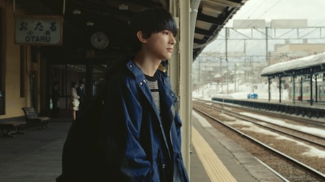 ソフトバンク新テレビCM「速度制限マン」編より。