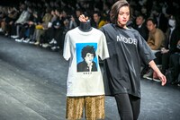 「NEGLECT ADULT PATiENTS」ランウェイショーの様子。