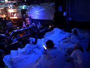 BiS睡眠タイムの様子。（写真提供：日本クラウン）