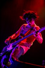 田淵智也（B）（Photo by Viola Kam［V'z Twinkle］）