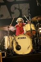 佐藤シンイチロウ（Dr）（撮影：岩佐篤樹）