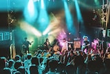 「カミツキ 'Secret Whisper’ TOUR FINAL『噛みついて神ついて』ONE MAN」の様子。(Photo by Shin Ishihara)