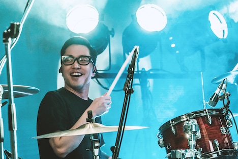 SHU→TA（Dr）（Photo by Shin Ishihara）