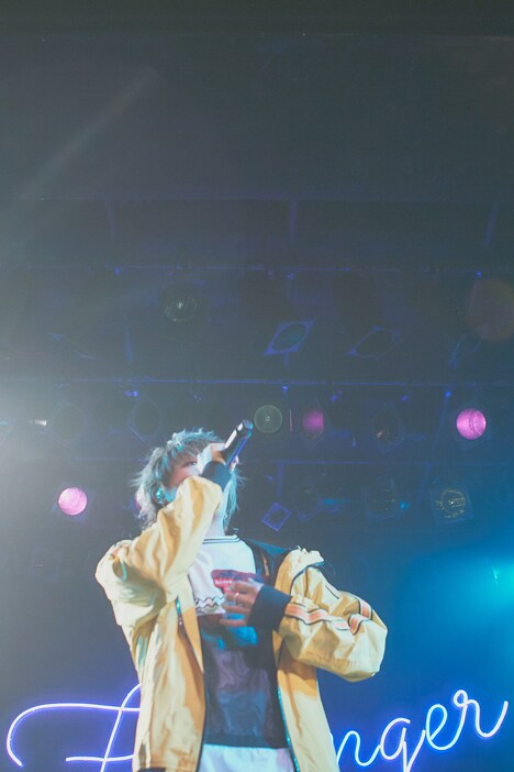 夏代孝明「Fussganger」東京・LIQUIDROOM公演の様子。