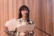 ラジオドラマのアフレコに挑戦する大塚愛。