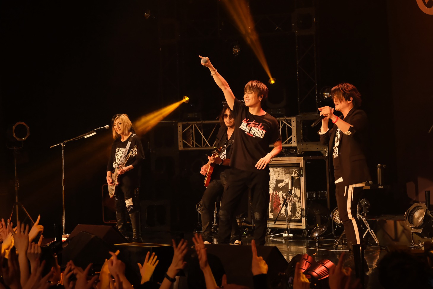 「ACE OF SPADES 1st. TOUR 2019 "4REAL"」北海道・Zepp Sapporo公演の様子。