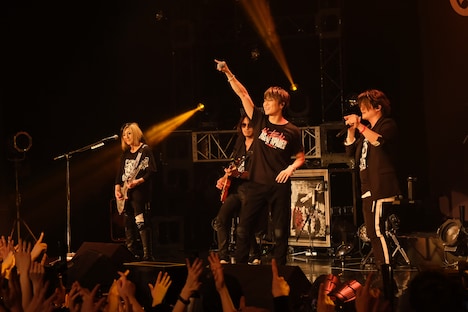 「ACE OF SPADES 1st. TOUR 2019 "4REAL"」北海道・Zepp Sapporo公演の様子。