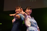 左から橋村理子、佐々木ほのか。