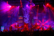 「Zepp Tokyo 20th Anniversary HYDE LIVE 2019」の様子。（撮影：田中和子）