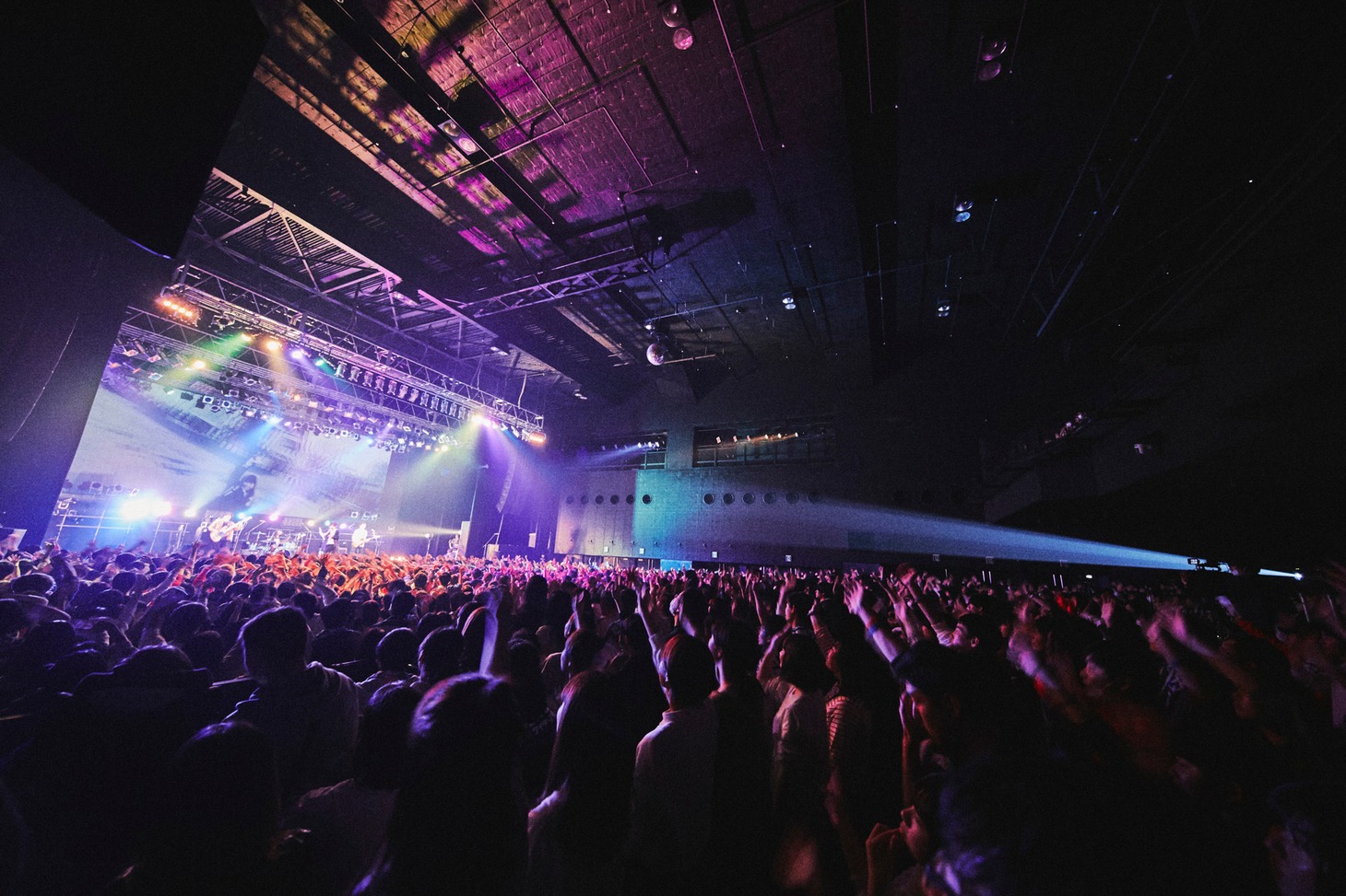「サイダーガール TOUR2019 サイダーのゆくえ -SPACESHIP IN MY CIDER- FINAL」の様子。（撮影：山川哲矢）