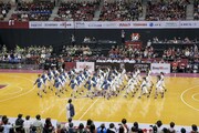 ラストアイドルが出演したB.LEAGUEの川崎ブレイブサンダース対レバンガ北海道戦のハーフタイムショーの様子。(photo by Yoshifumi Shimizu)