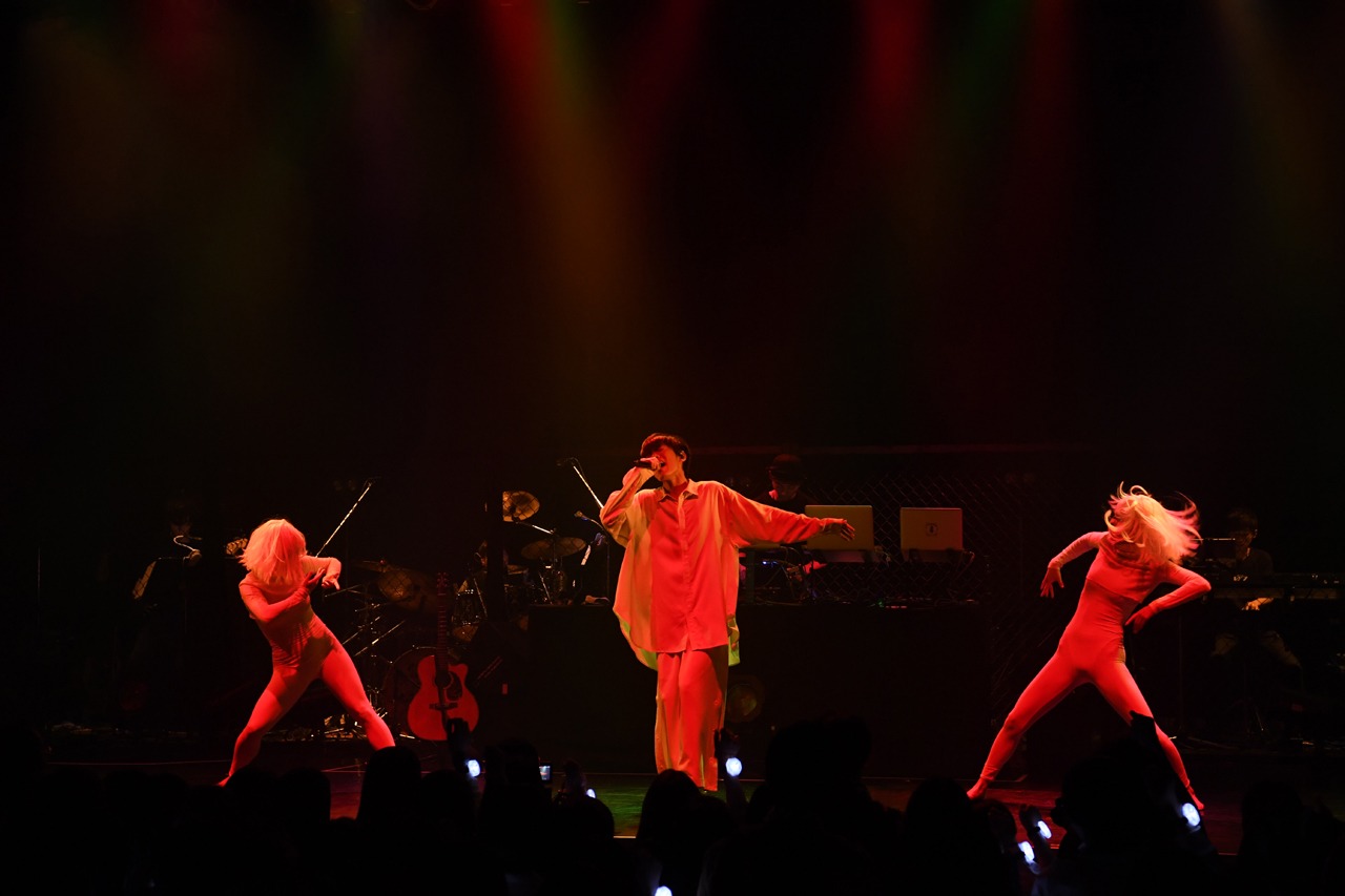 焚吐「リアルライブ・カプセル Vol.4～矛盾の旅～」東京・TSUTAYA O-EAST公演の様子。（撮影：達川範一）