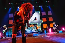 「cali≠gari 25th Caliversary"1993-2019" TOUR 14 FINAL -I've come a long way since those old days-」の模様。（撮影：柴田恵理）