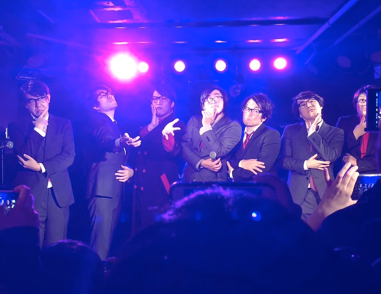 前回の「真夜中の家庭教師」の様子。ニセ幸大集合。